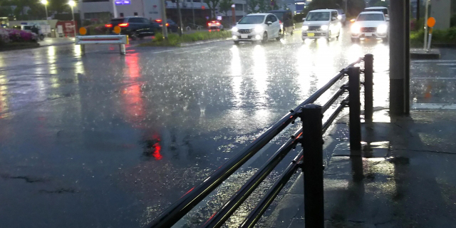 雨の日の運転で注意したいポイント！