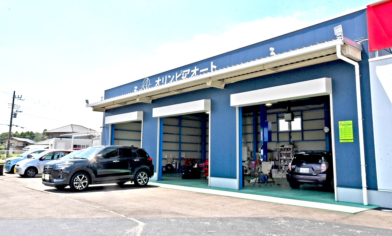 車査定のご相談は、shikuname2のアップル那珂中央店で！専門スタッフが丁寧に対応します。