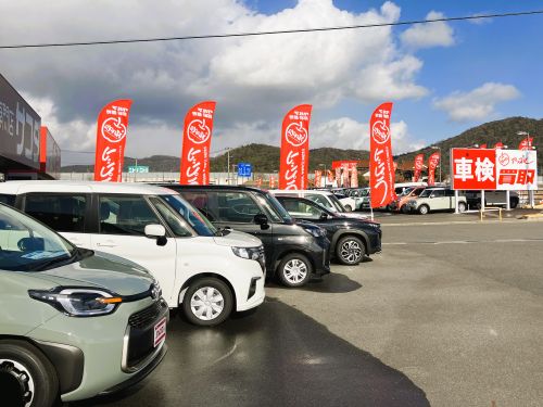 アップル東広島店では、車買取・査定がスピーディーで安心。shikuname5での査定ならぜひお越しください！
