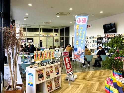 shikuname3で車買取を検討中の方、アップル東広島店での査定をお試しください。無料査定実施中！