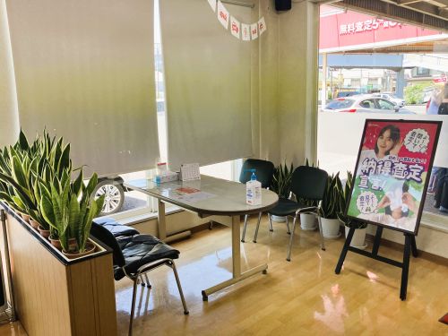 アップル春日部店では、車買取・査定がスピーディーで安心。shikuname5での査定ならぜひお越しください！
