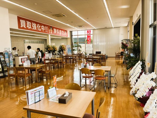 車査定のご相談は、shikuname2のアップル丸亀店で！専門スタッフが丁寧に対応します。